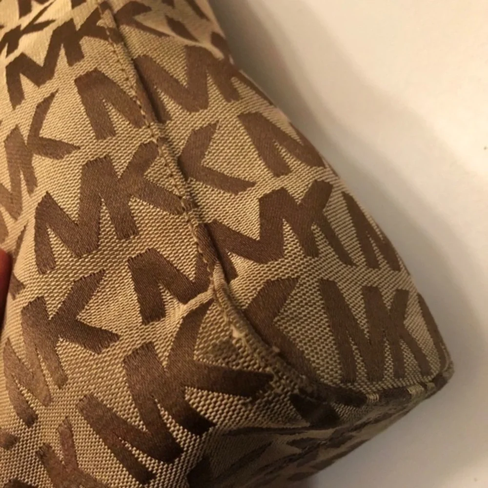 Michael kors brown monogram signature tote bag